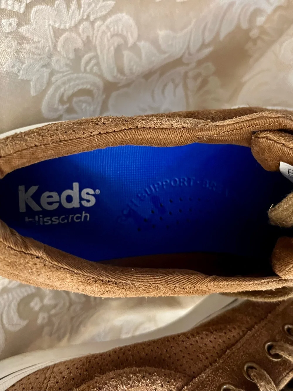 Keds jump kick